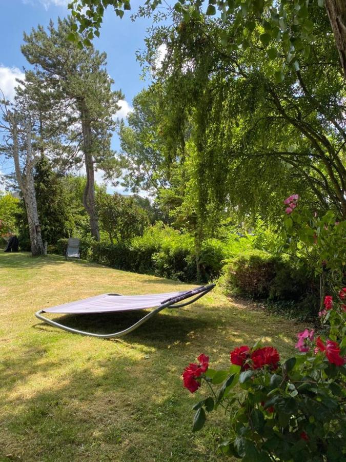 Le Clos De La Madelaine Montreuil  Exterior photo